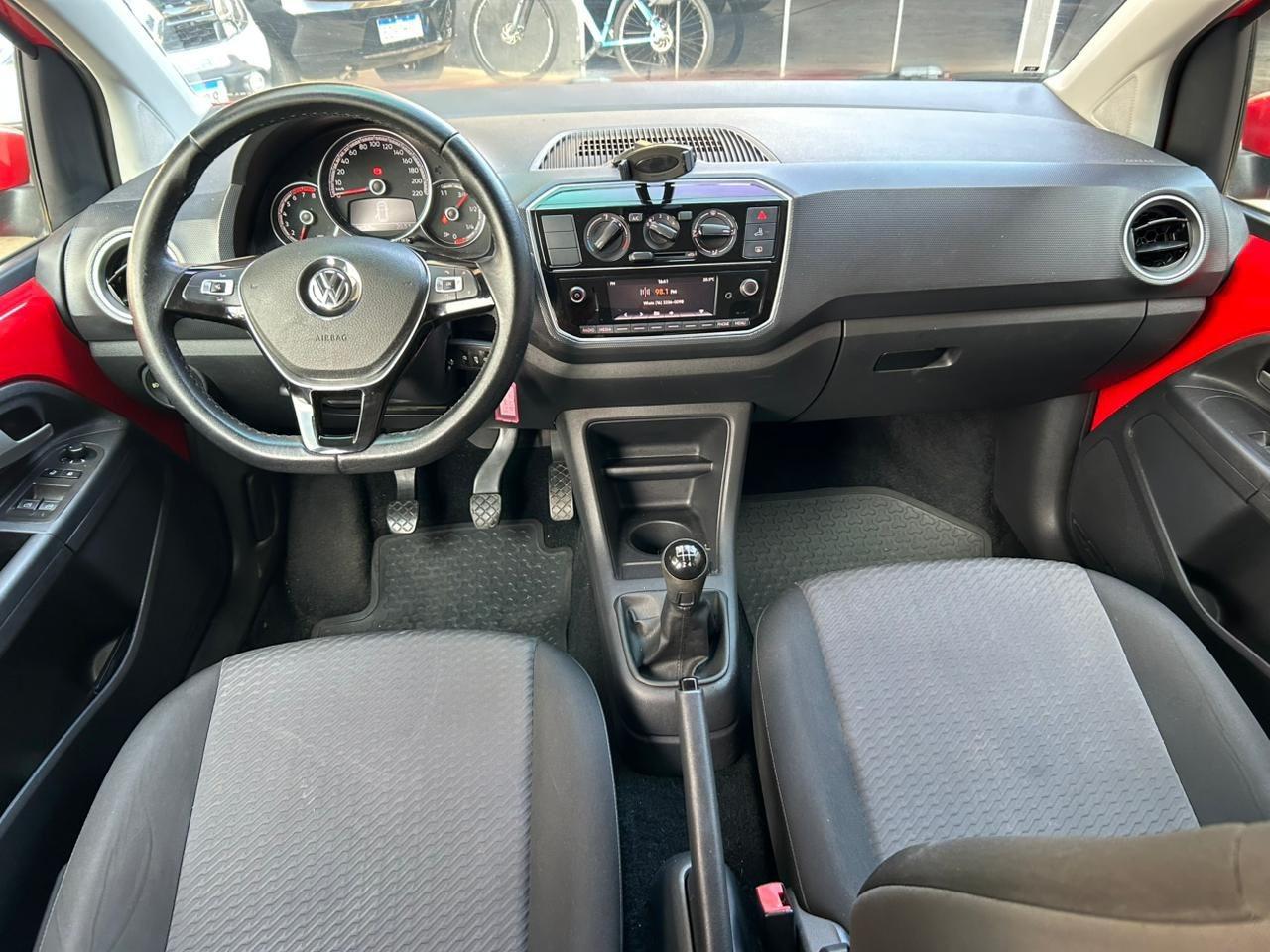 VOLKSWAGEN UP - Foto