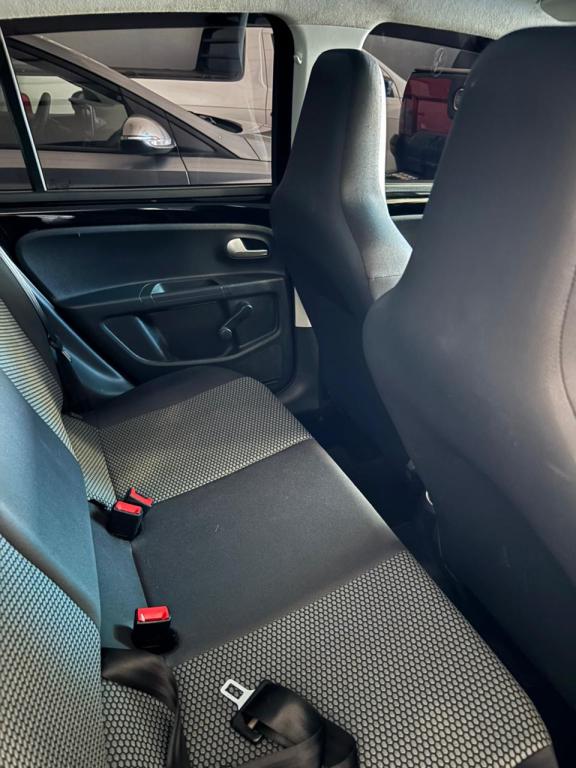 VOLKSWAGEN UP - Foto