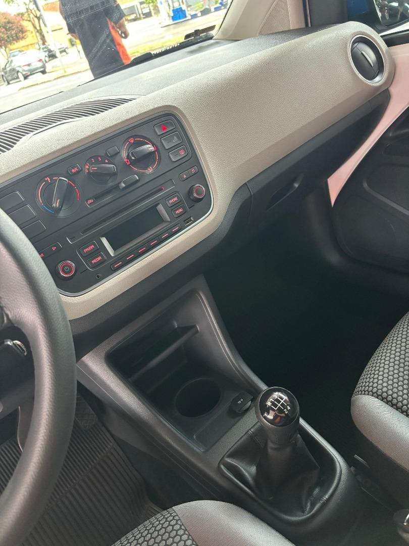 VOLKSWAGEN UP - Foto