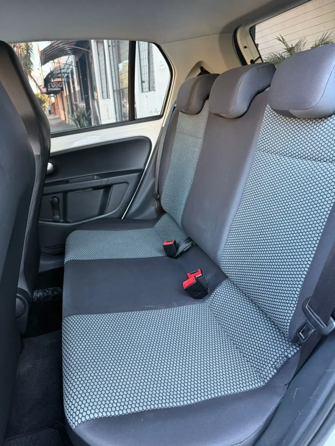 VOLKSWAGEN UP - Foto