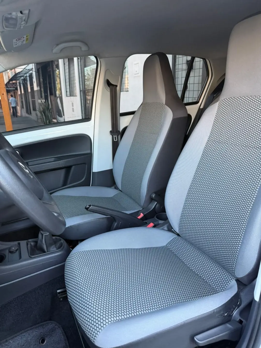 VOLKSWAGEN UP - Foto