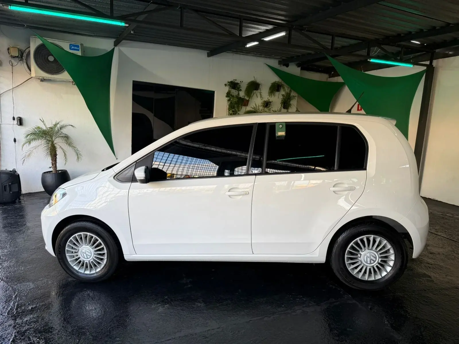 VOLKSWAGEN UP - Foto