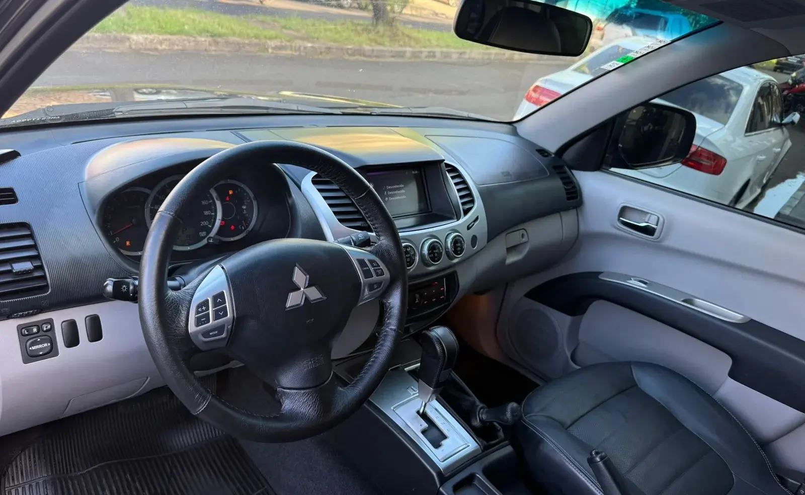 VOLKSWAGEN UP - Foto