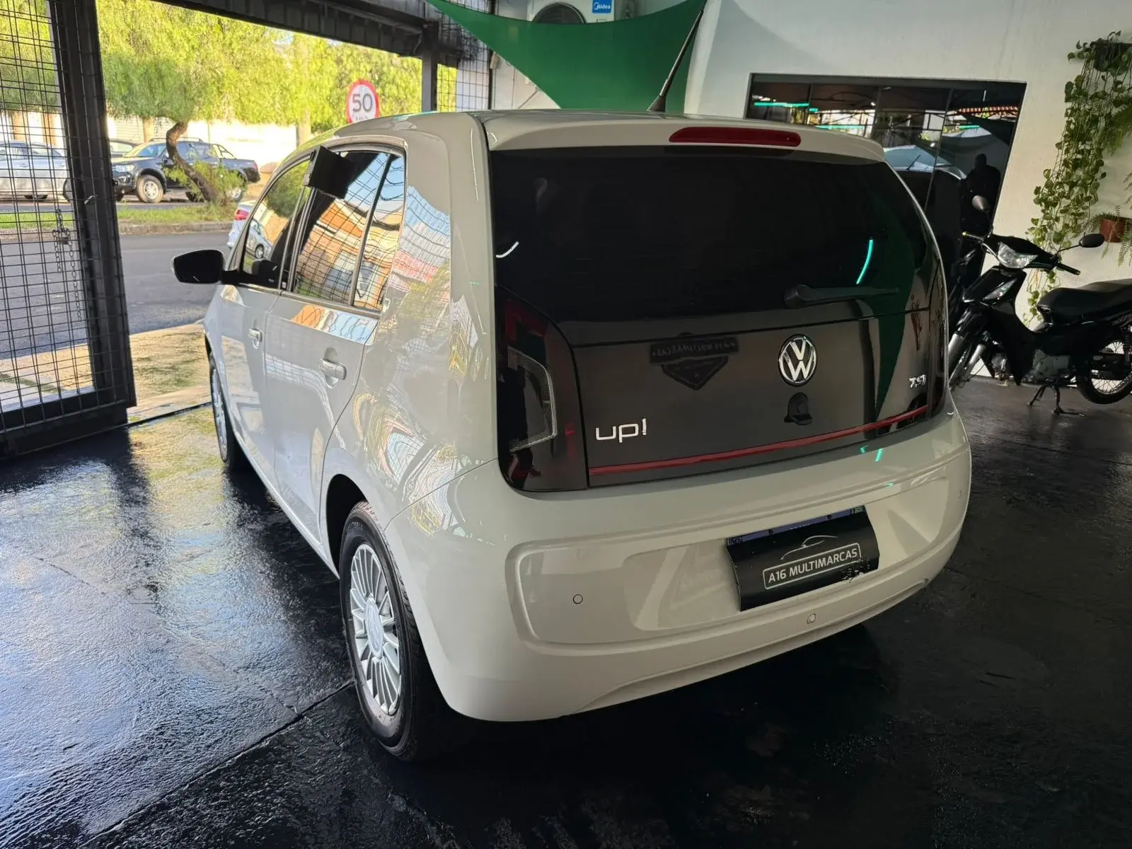 VOLKSWAGEN UP - Foto