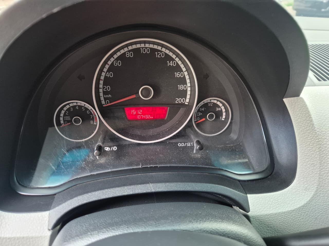 VOLKSWAGEN UP - Foto