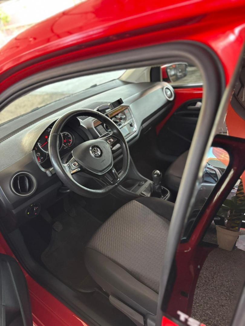 VOLKSWAGEN UP - Foto