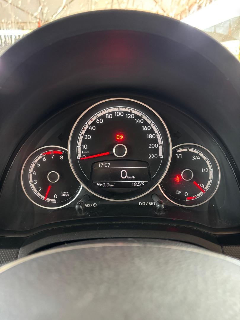 VOLKSWAGEN UP - Foto