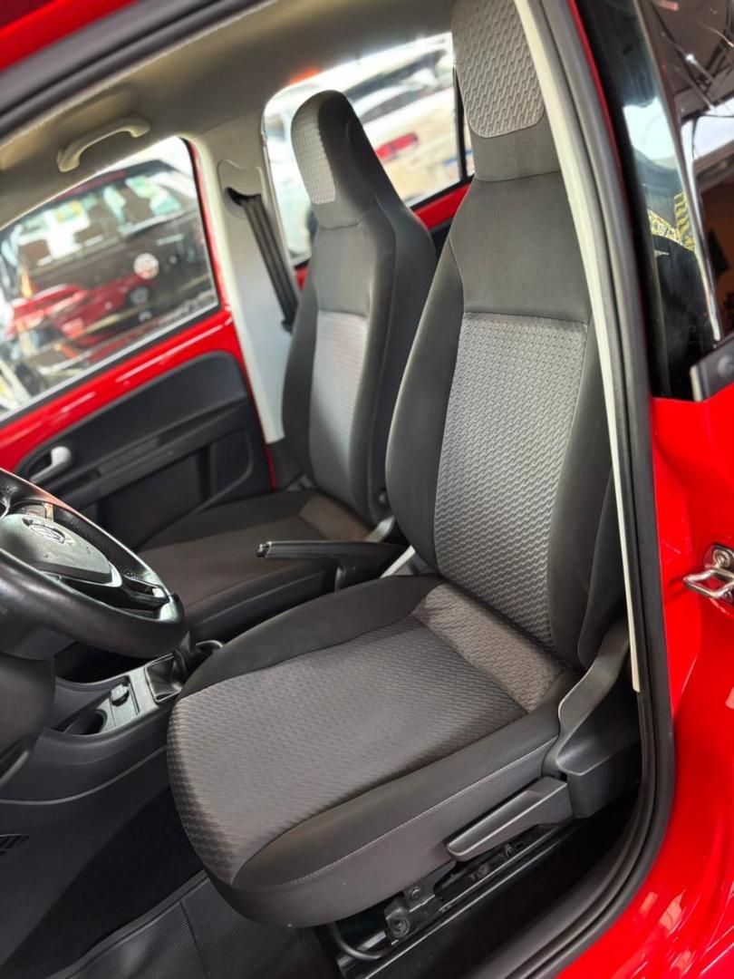 VOLKSWAGEN UP - Foto