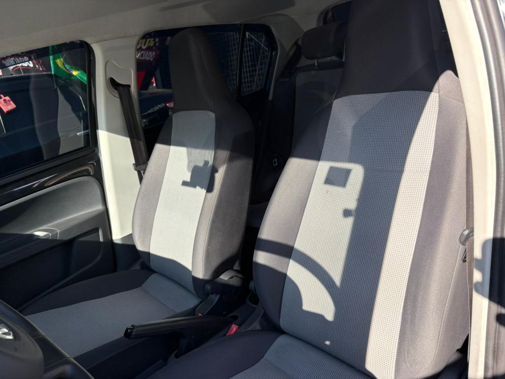 VOLKSWAGEN UP - Foto