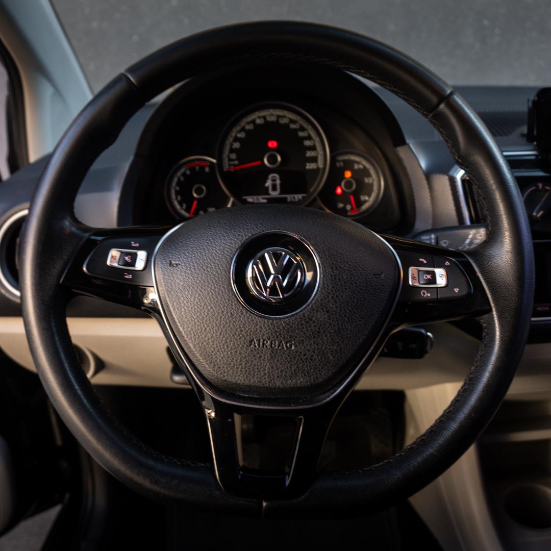VOLKSWAGEN UP - Foto