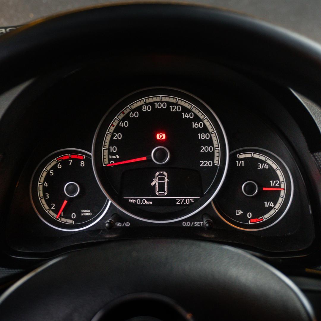 VOLKSWAGEN UP - Foto