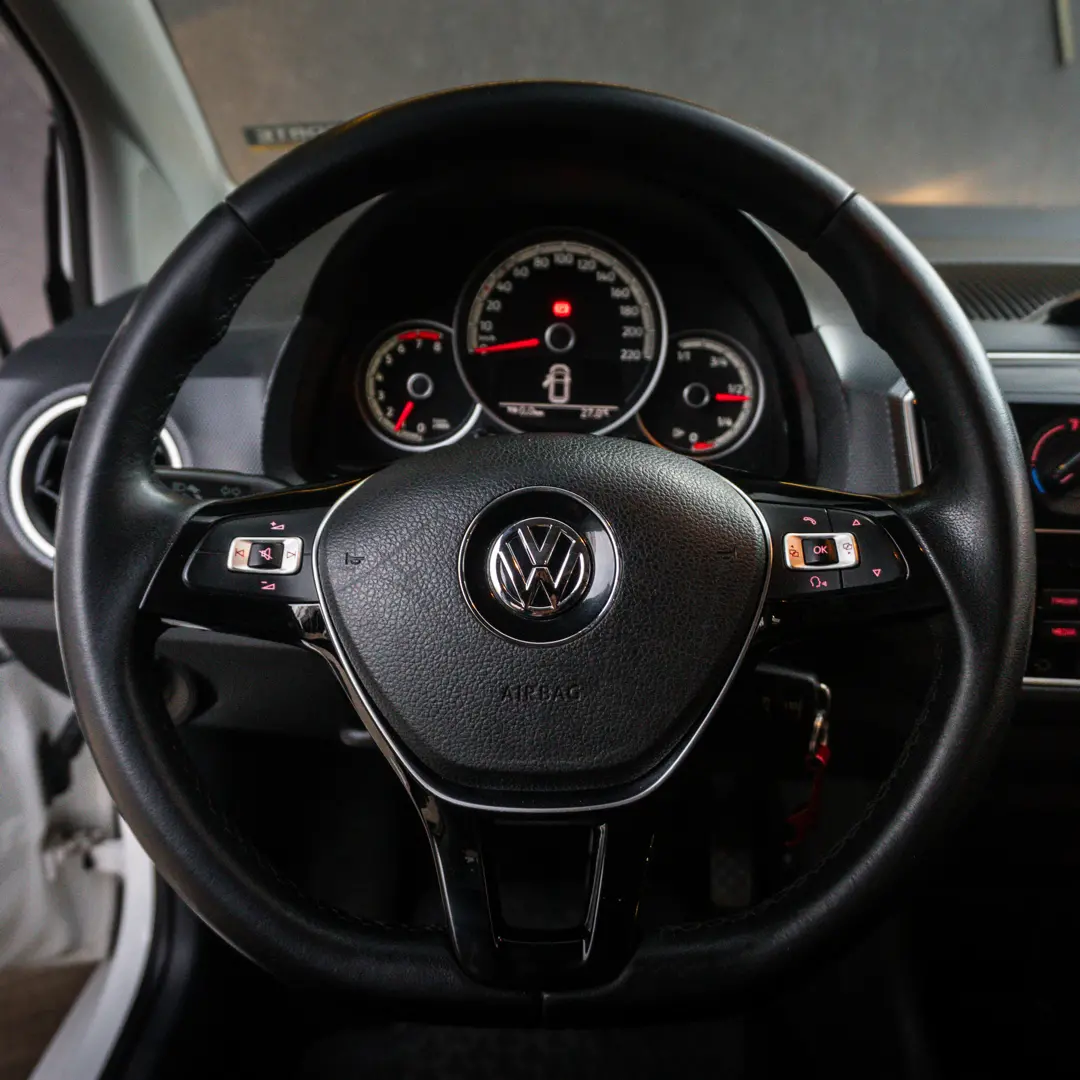 VOLKSWAGEN UP - Foto
