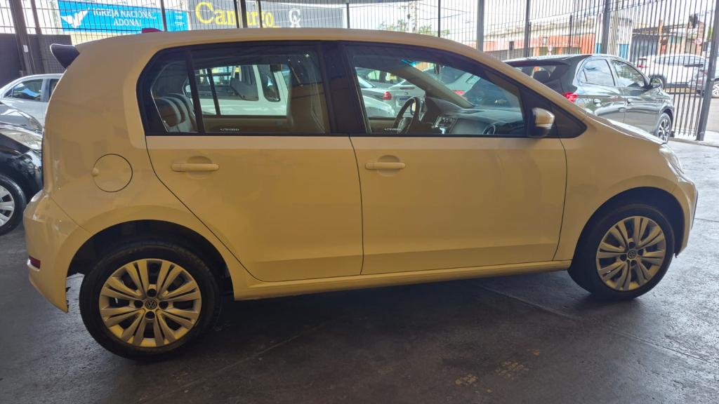 VOLKSWAGEN UP - Foto