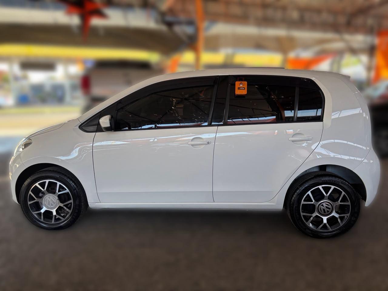 VOLKSWAGEN UP - Foto