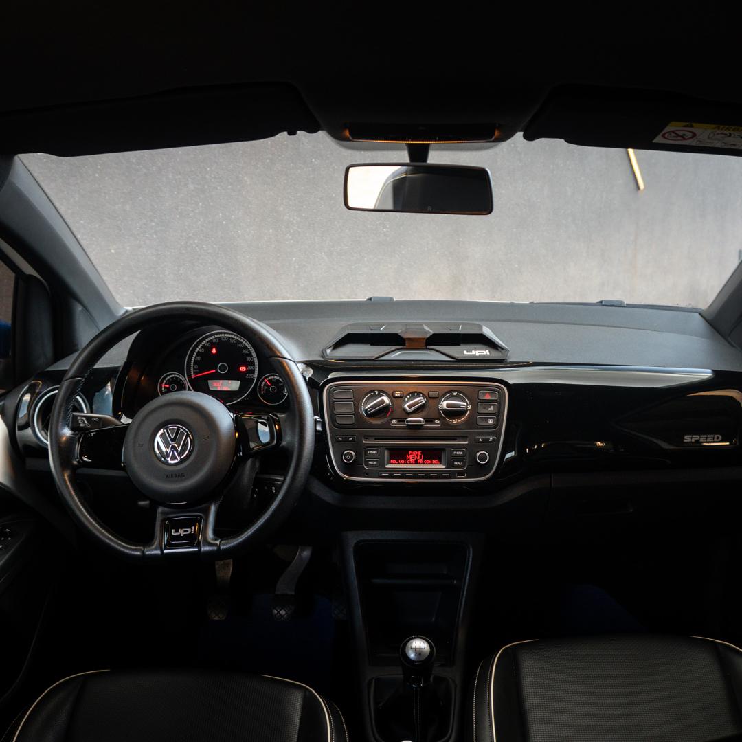 VOLKSWAGEN UP - Foto