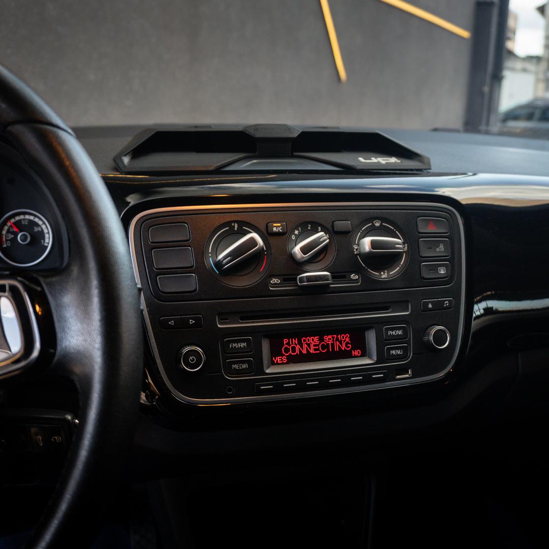 VOLKSWAGEN UP - Foto