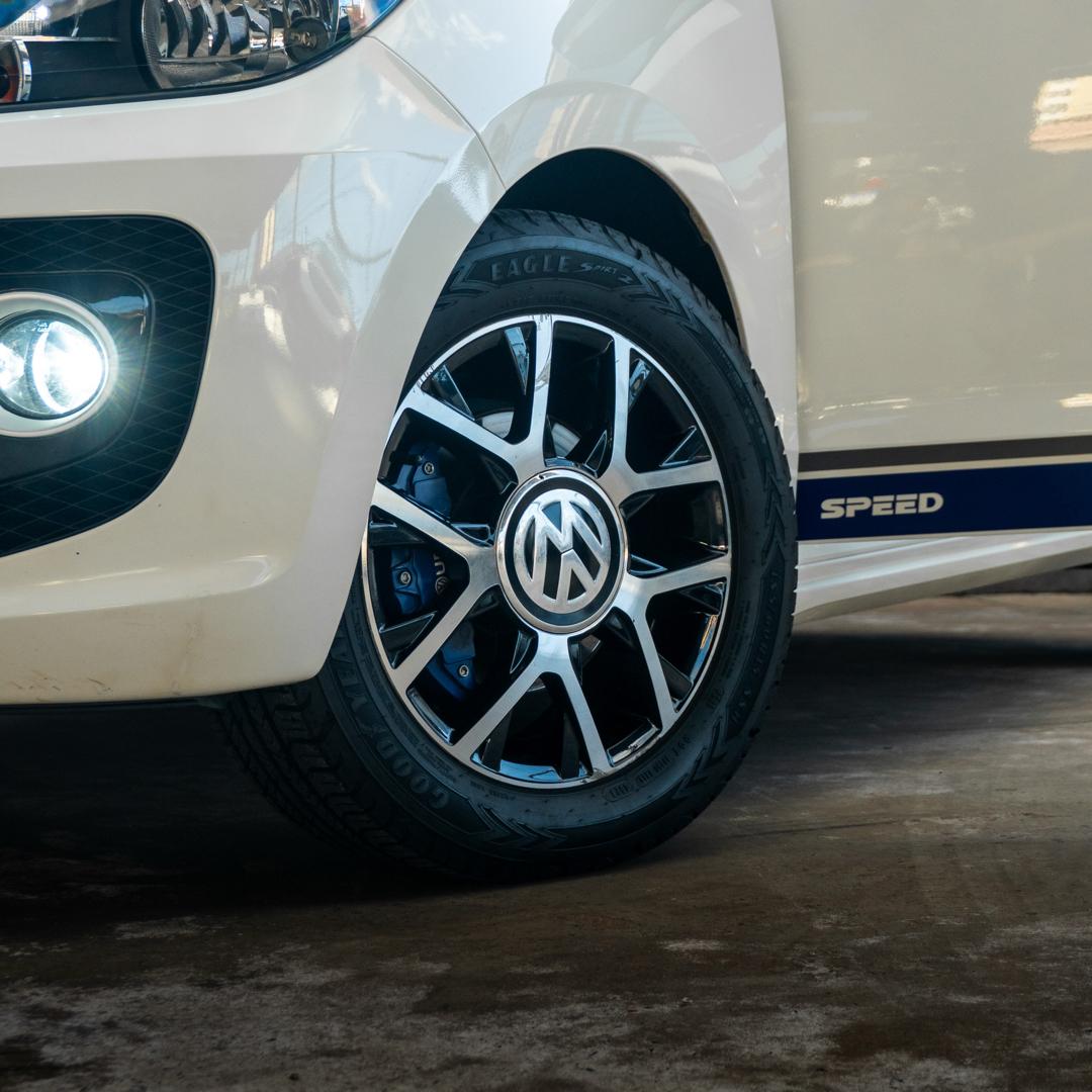 VOLKSWAGEN UP - Foto