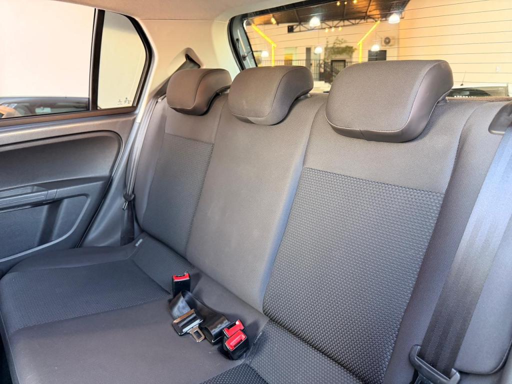 VOLKSWAGEN UP - Foto