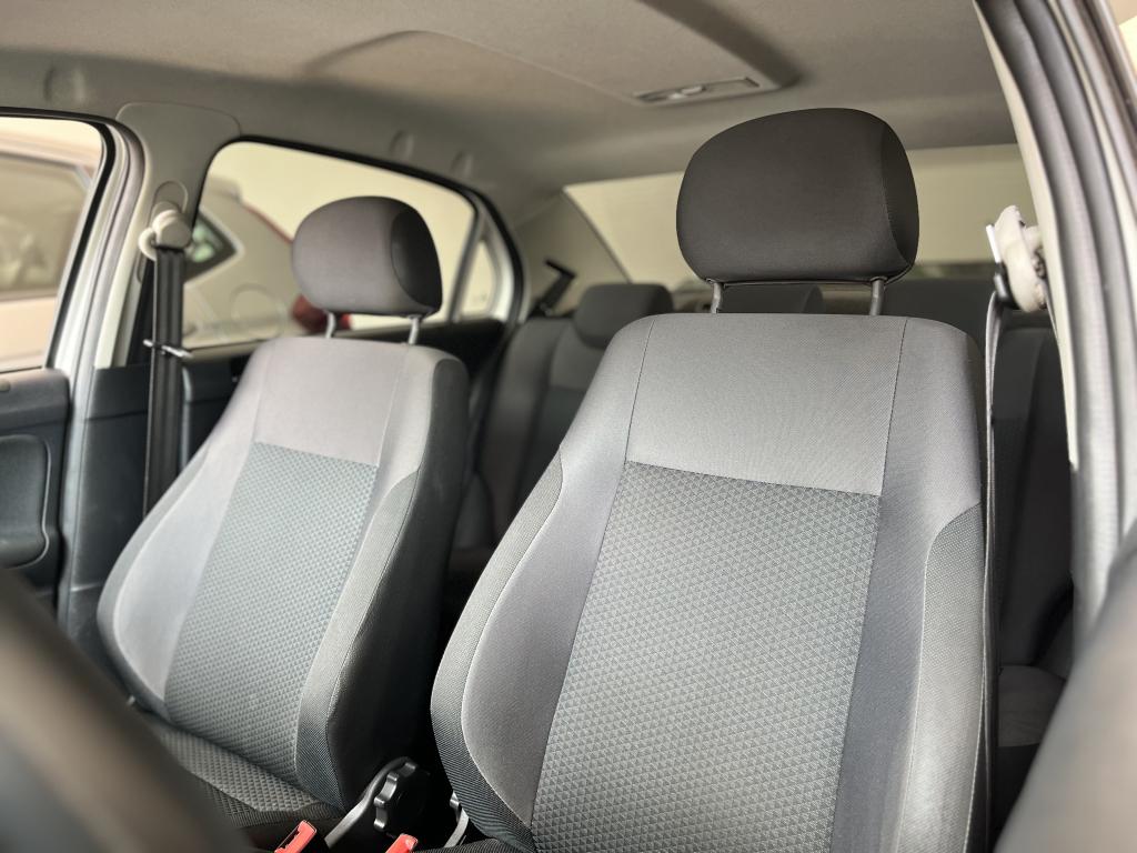 VOLKSWAGEN Voyage - Foto