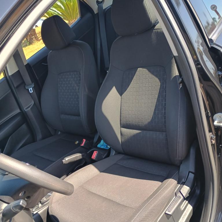 VOLKSWAGEN Voyage - Foto