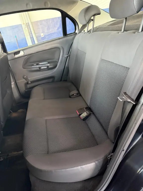 VOLKSWAGEN Voyage - Foto