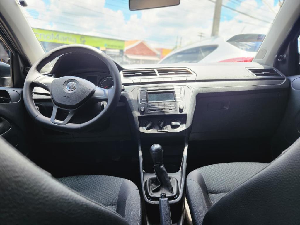 VOLKSWAGEN Voyage - Foto