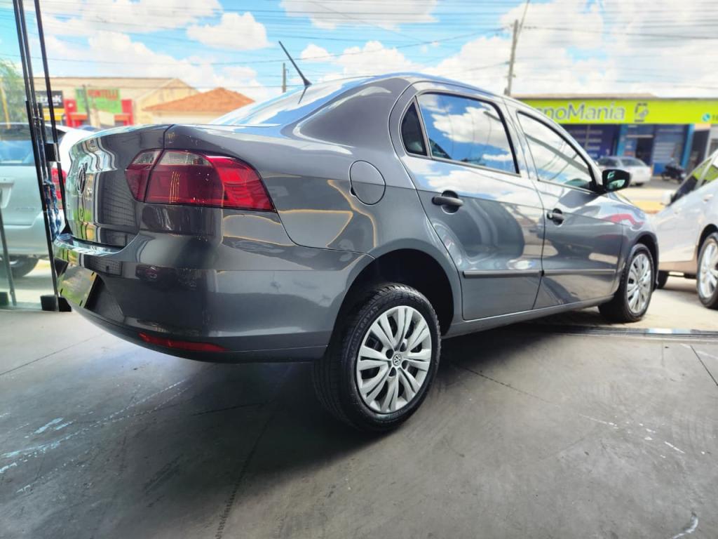 VOLKSWAGEN Voyage - Foto