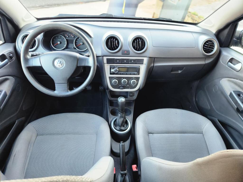 VOLKSWAGEN Voyage - Foto