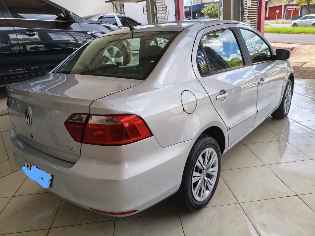 VOLKSWAGEN Voyage - Foto