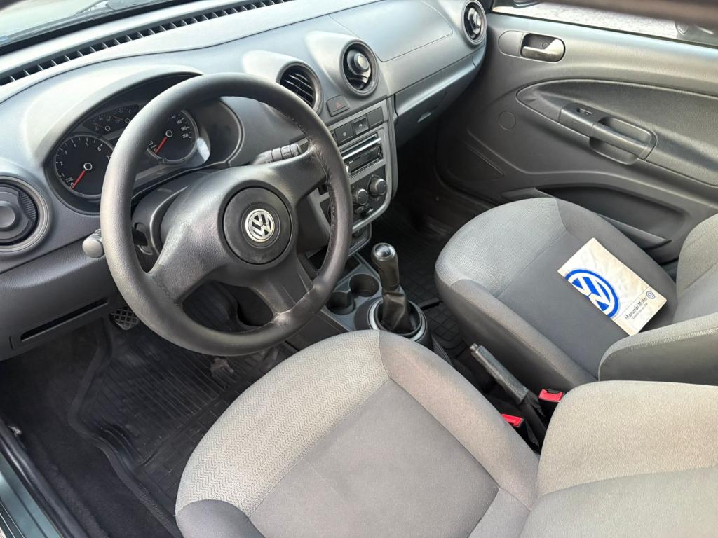 VOLKSWAGEN Voyage - Foto