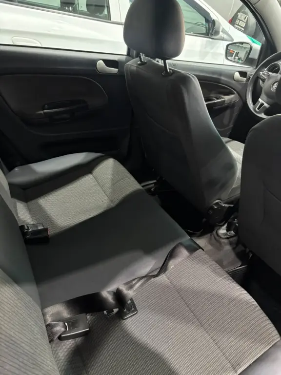 VOLKSWAGEN Voyage - Foto