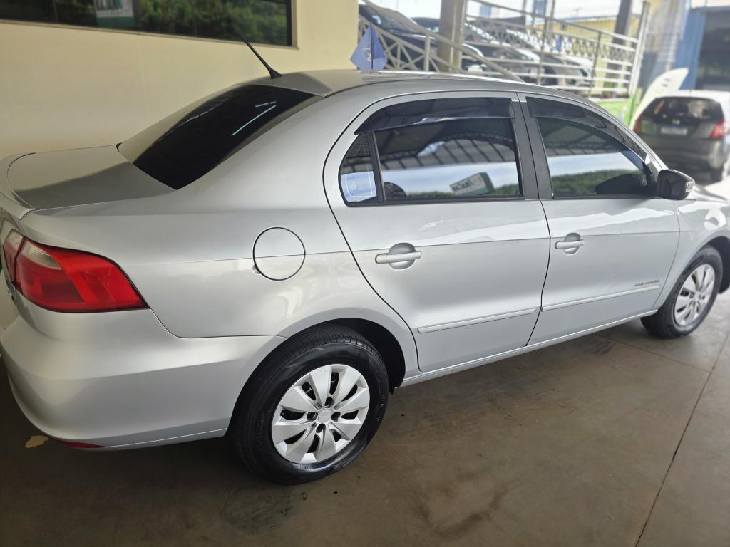 VOLKSWAGEN Voyage - Foto
