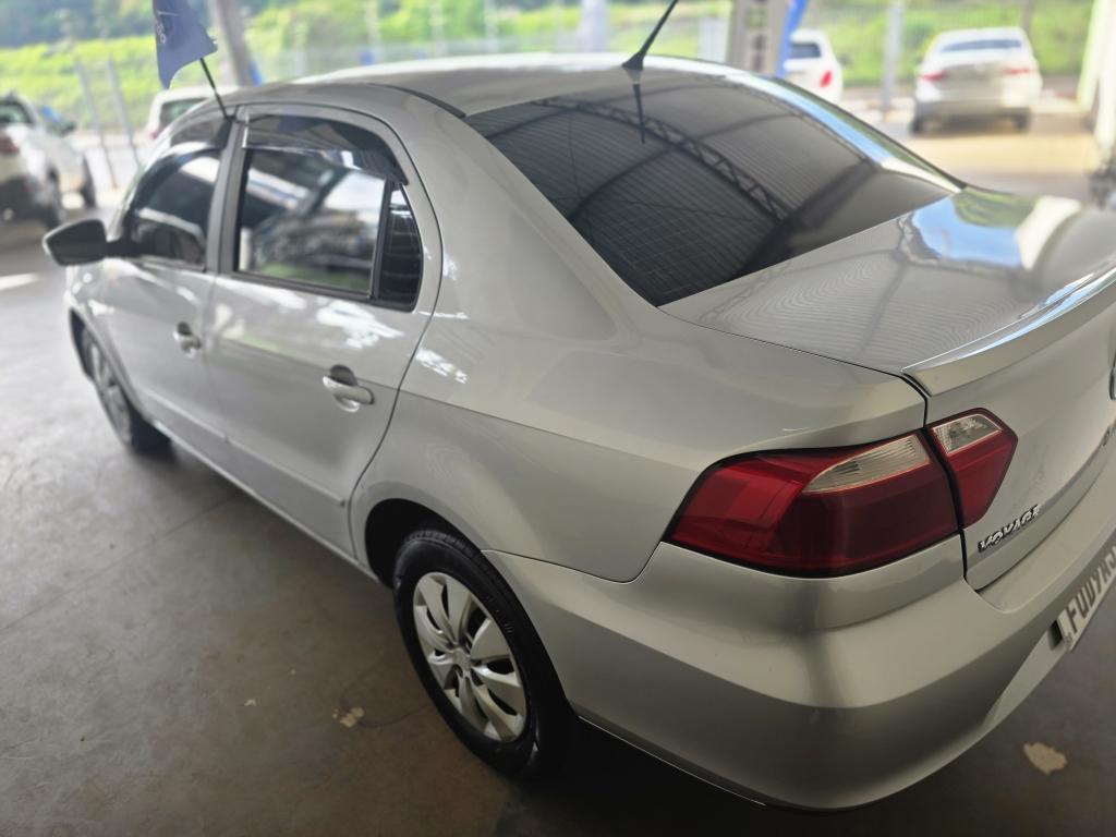 VOLKSWAGEN Voyage - Foto