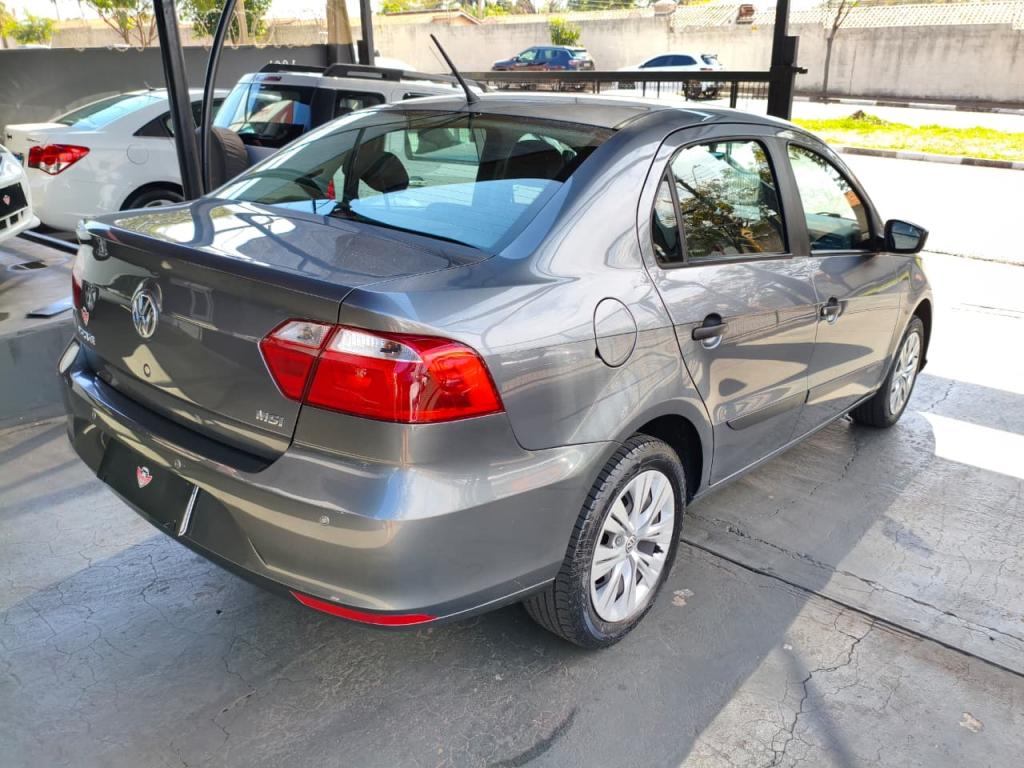 VOLKSWAGEN Voyage - Foto