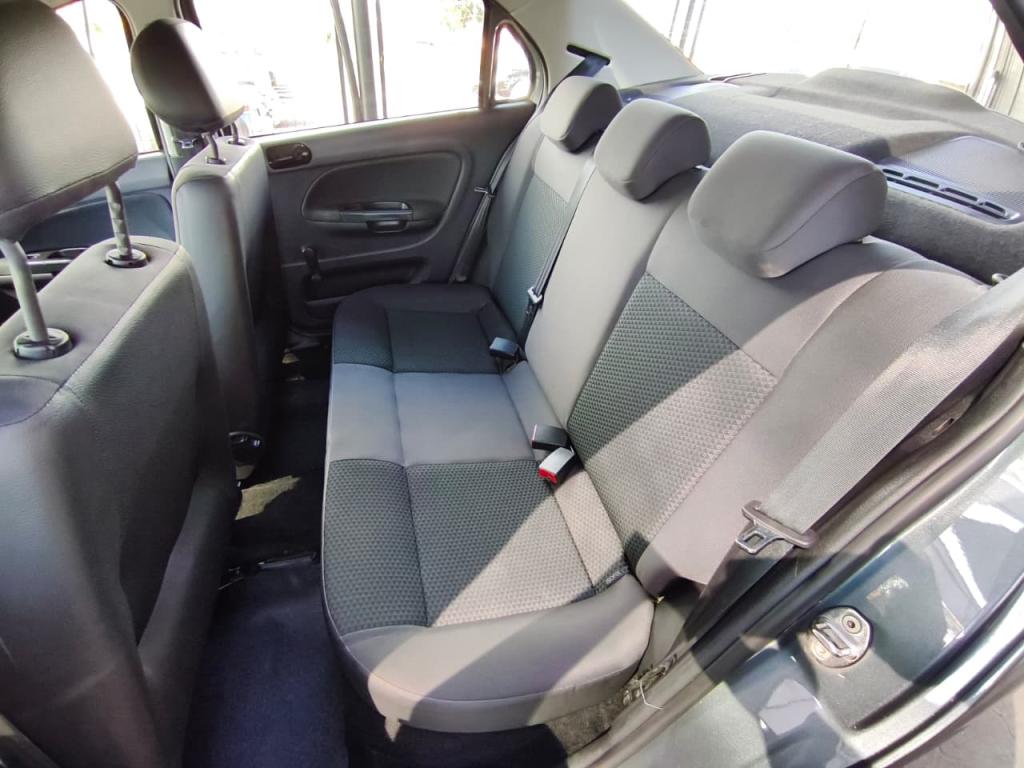 VOLKSWAGEN Voyage - Foto