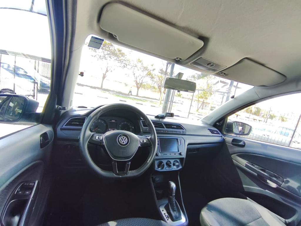 VOLKSWAGEN Voyage - Foto