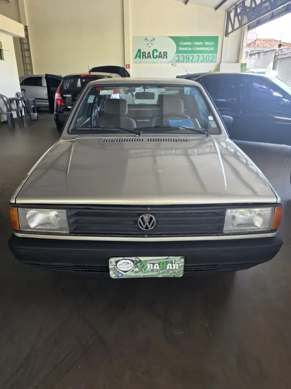 VOLKSWAGEN Voyage