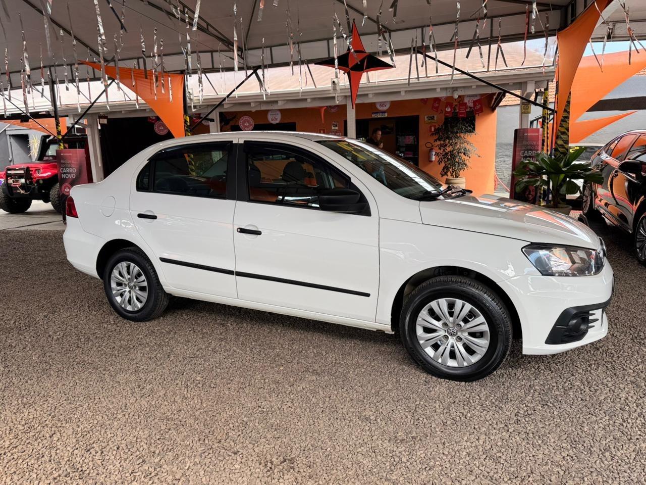 VOLKSWAGEN Voyage - Foto