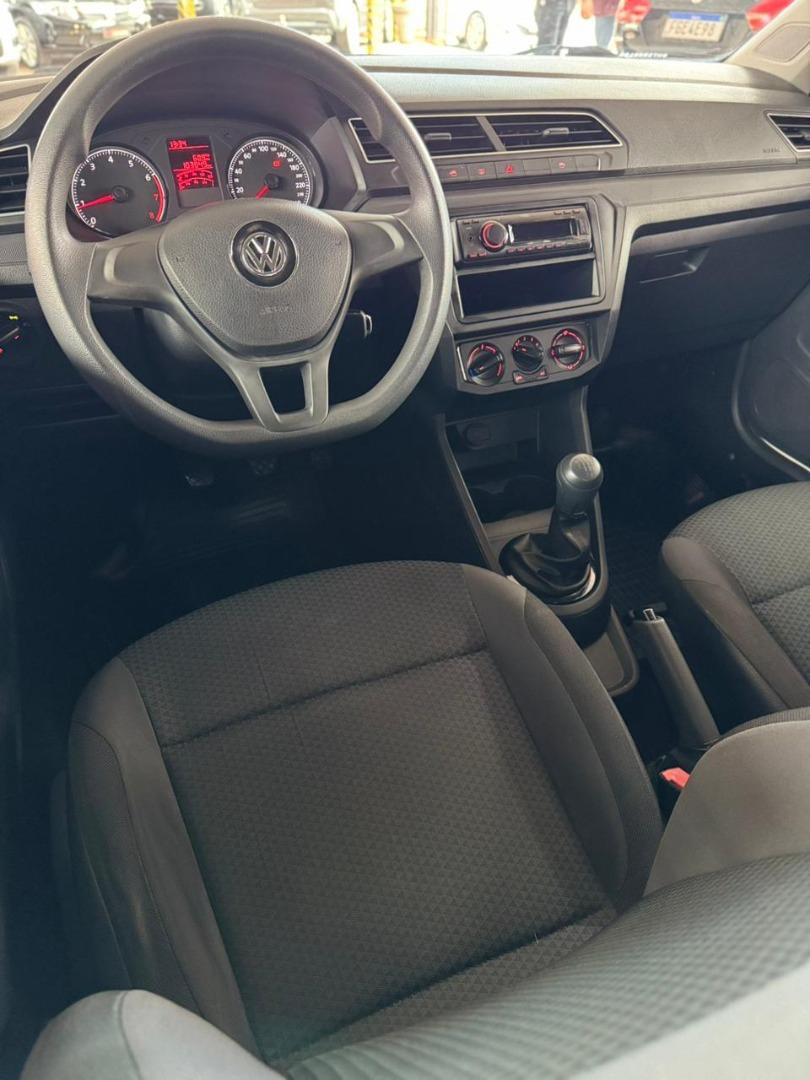 VOLKSWAGEN Voyage - Foto