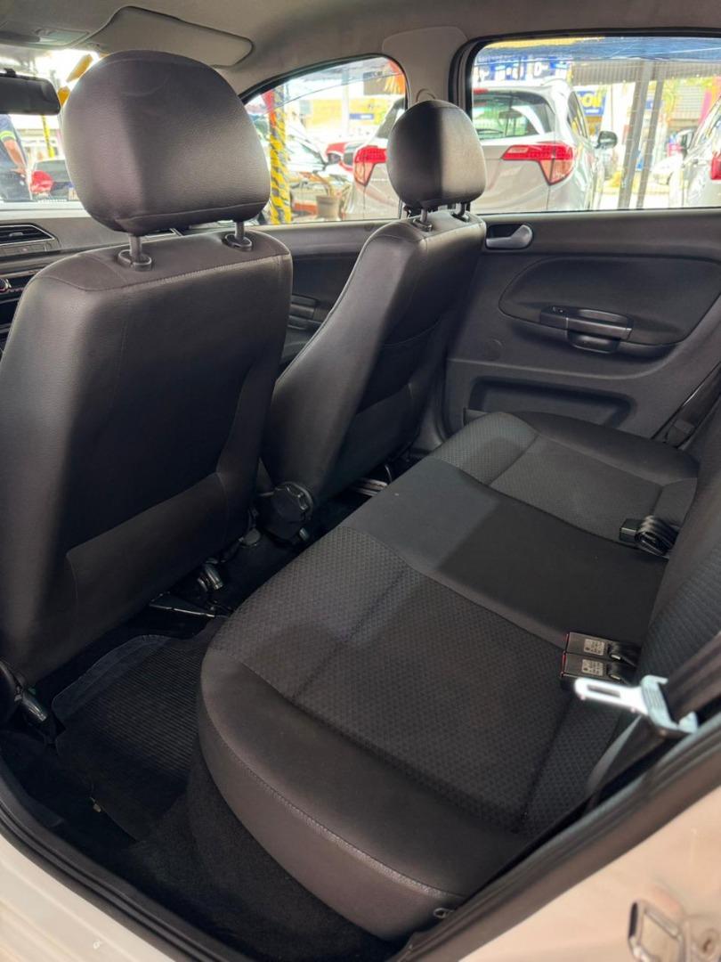 VOLKSWAGEN Voyage - Foto