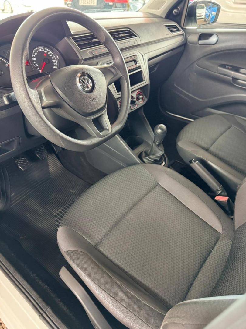 VOLKSWAGEN Voyage - Foto
