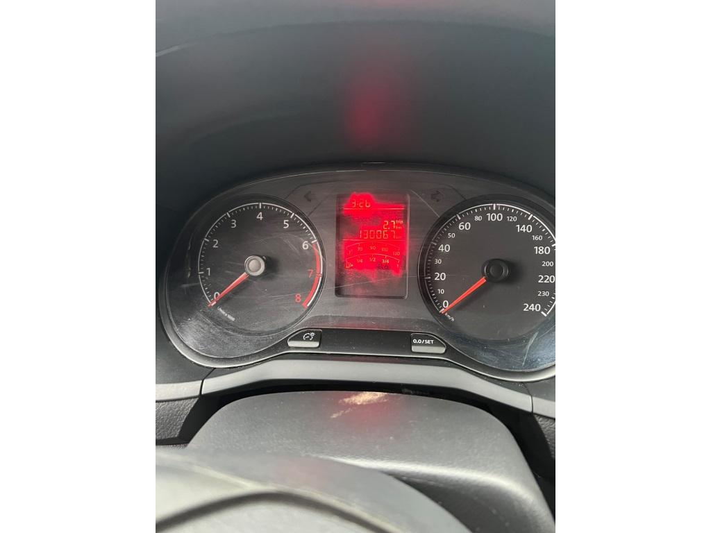 VOLKSWAGEN Voyage - Foto