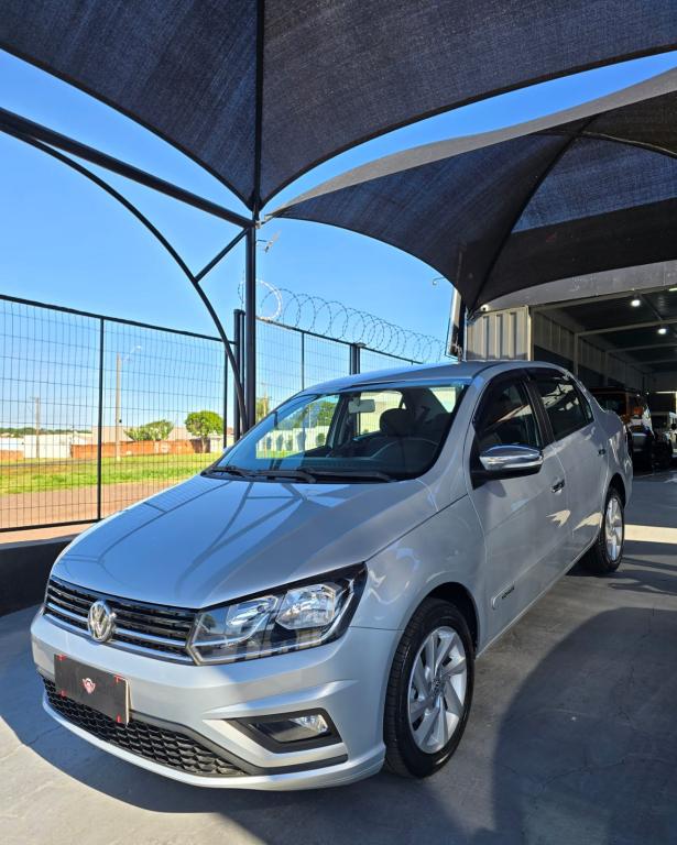 VOLKSWAGEN Voyage - Foto