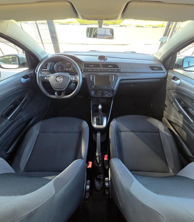 VOLKSWAGEN Voyage - Foto