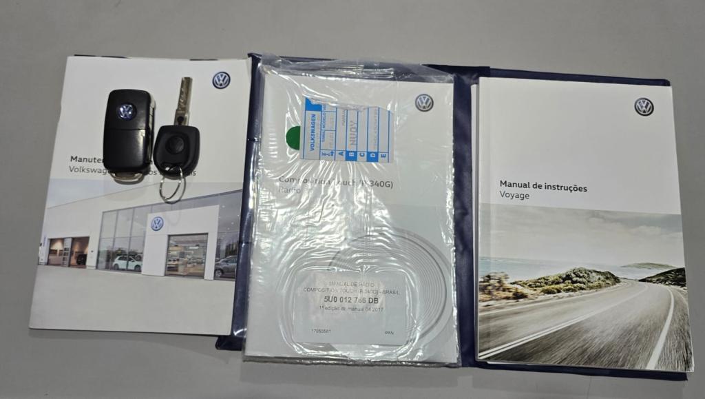 VOLKSWAGEN Voyage - Foto
