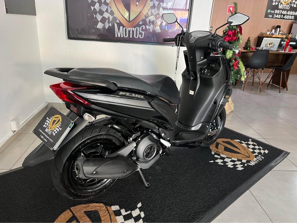 YAMAHA Fluo 125 - Foto