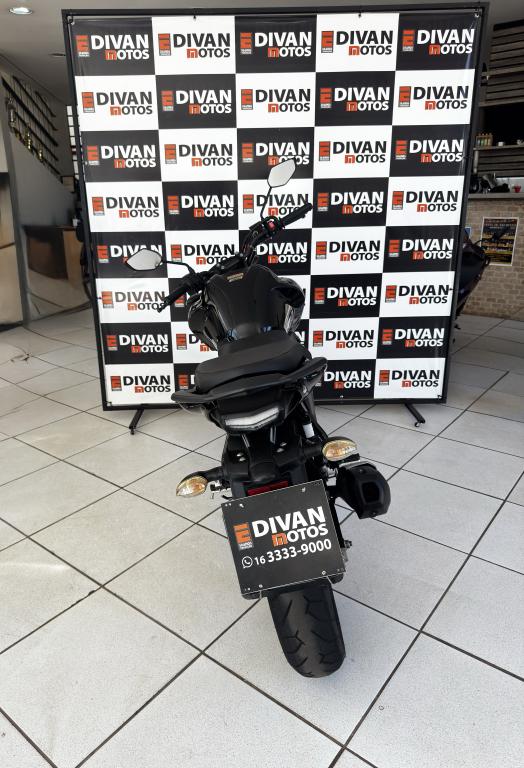 YAMAHA FZ 15 Fazer - Foto