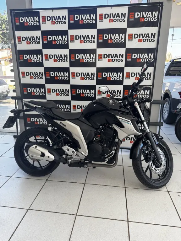 YAMAHA FZ 25 250 Fazer Flex