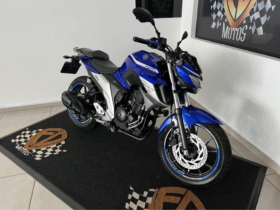 YAMAHA FZ 25 250 Fazer Flex - Foto