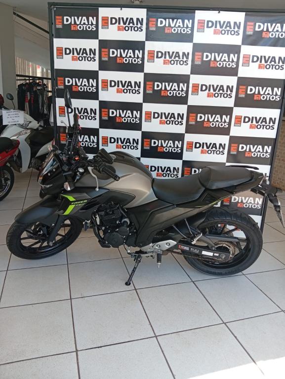 YAMAHA FZ 25 250 Fazer Flex - Foto
